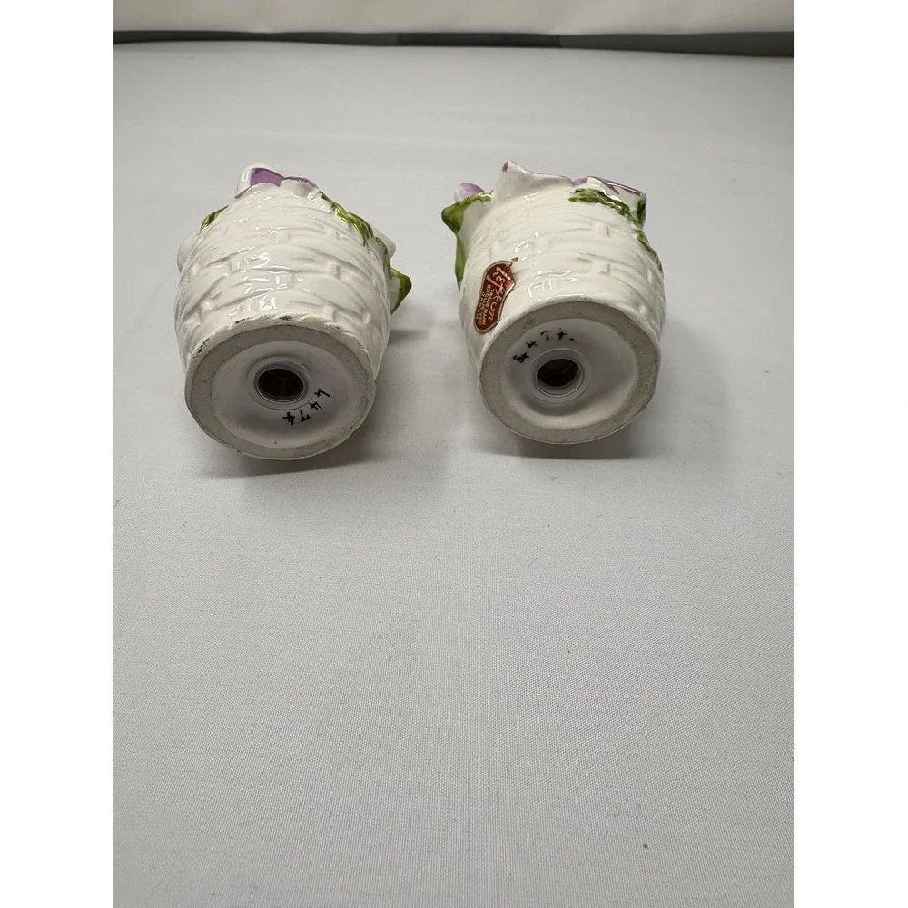 Vintage Lefton China Salt/Pepper Shaker #4474  Purple & Yellow Flower Japan